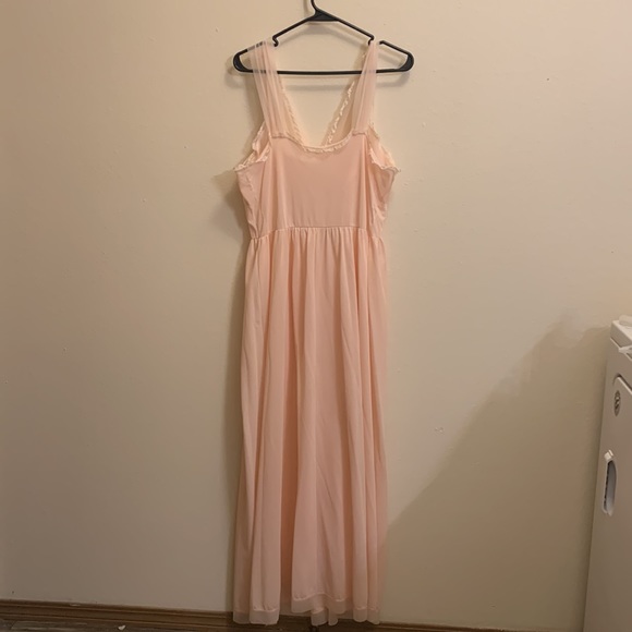 Vintage pastel pink night gown - Picture 4 of 11